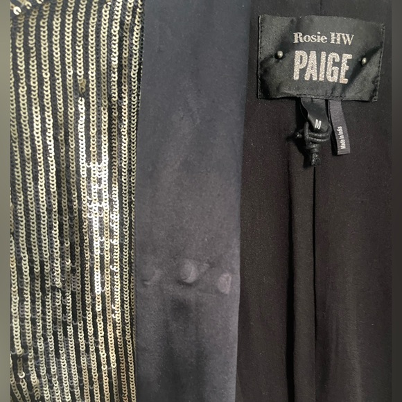 Rosie HW x PAIGE Metallic Sequin Blazer Size M
Worn Once . Super Rare . - Picture 14 of 14